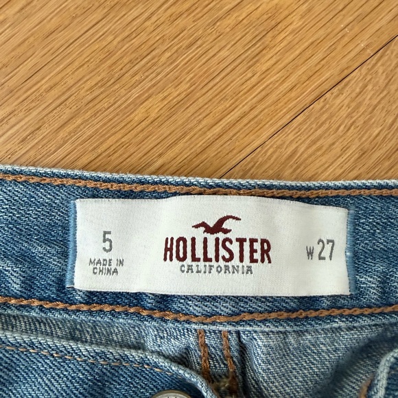 Hollister Women's Light Blue Distressed Jean Shorts - Picture 5 of 6